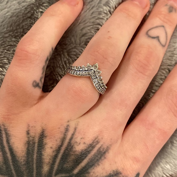 Pandora princess wishbone ring - Picture 4 of 5